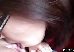妈妈吮吸婴儿的鸡巴