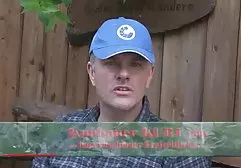 Nudist twirls a beautiful ass on the beach