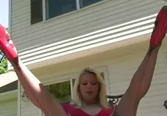 Teen girl gives boyfriend an ass in the library