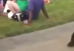 On the beach I met an immodest nudist who persuaded to walk