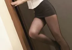 Mature lesbian persuaded young lady to sleep with her