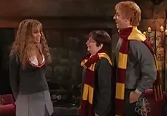 Chick with strong muscles and big tits does blowjob