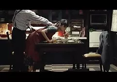 The girl is experiencing a new sex machine on porn casting