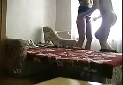 Chick skillfully nadrachivaet wet pod