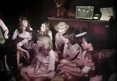 Two lesbian models show beautiful erotica in HD720