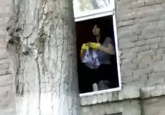 Gave the brunette to suck his dick and took everything on camera