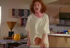 Pikaper offers sex for money on the street