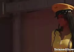 The bride sucked the groom's friend while she was going to the wedding