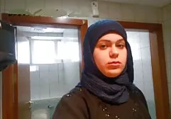 Sexy blondes on the project “Big Brother” pretend to be a lesbian