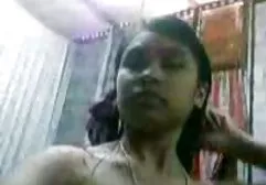 Big pumped up pedik slowly jerks off his device