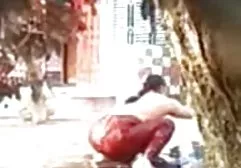 Teen nympho gives deep blowjob with chewing gum in mouth