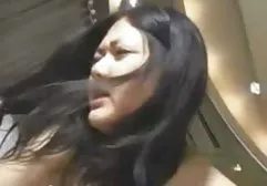 Blond gay guy bathed in the shower and lay down masturbate