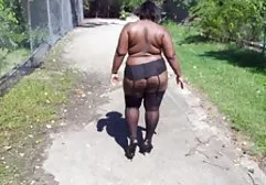 Noble Italy nipple gives deep blowjob