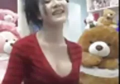 A man licks pussy Kim Basinger in the movie Escape