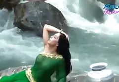 Guy gently fucks redhead beauty