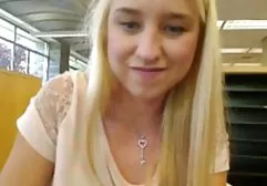 Lustful Sara in a corset and stockings zhahaetsya with a bald man